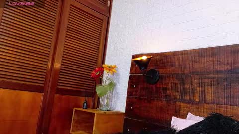    online show from October 9, 2025, 10:57 am