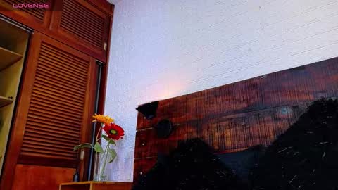    online show from October 17, 2025, 10:07 am