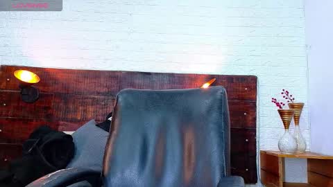    online show from November 21, 2025, 10:47 am