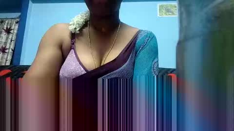 Snapshot of tamilmadhi520 chatting on September 17, 2025, 5:36 pm tamilmadhi520 online show from September 17, 2025, 5:36 pm