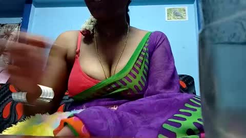 Snapshot of tamilmadhi520 chatting on October 3, 2025, 5:32 pm tamilmadhi520 online show from October 3, 2025, 5:32 pm