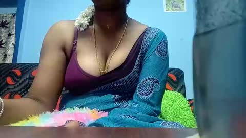 Snapshot of tamilmadhi520 chatting on October 4, 2025, 5:44 pm tamilmadhi520 online show from October 4, 2025, 5:44 pm