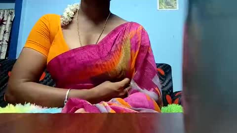Snapshot of tamilmadhi520 chatting on November 2, 2025, 5:37 pm tamilmadhi520 online show from November 2, 2025, 5:37 pm