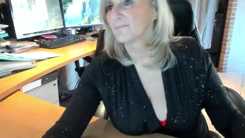Snapshot of tammy4camfun chatting on January 10, 2025, 1:31 pm Tammy online show from January 10, 2025, 1:31 pm