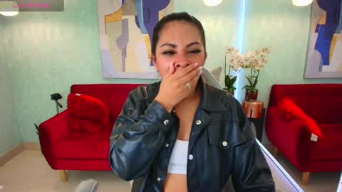 Snapshot of tammy_petit chatting on January 16, 2025, 3:02 am Tammy online show from January 16, 2025, 3:02 am