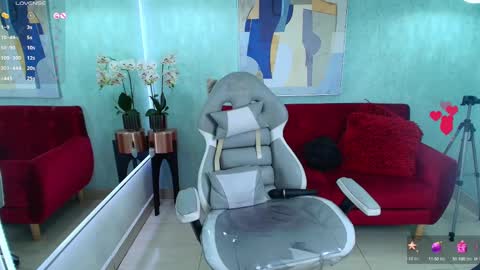 Snapshot of tammy_petit chatting on February 6, 2025, 4:21 am Tammy online show from February 6, 2025, 4:21 am