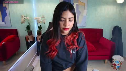 Snapshot of tammy_petit chatting on February 8, 2025, 3:30 am Tammy online show from February 8, 2025, 3:30 am