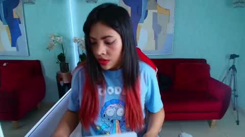 Snapshot of tammy_petit chatting on February 9, 2025, 3:43 am Tammy online show from February 9, 2025, 3:43 am