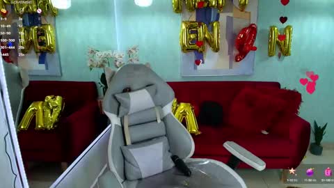 Snapshot of tammy_petit chatting on February 18, 2025, 9:43 am Tammy online show from February 18, 2025, 9:43 am