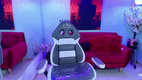 Snapshot of tammy_petit chatting on September 24, 2025, 9:23 am Tammy online show from September 24, 2025, 9:23 am