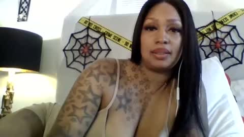 Tammygold online show from October 15, 2025, 4:51 pm