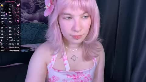 Lola online show from December 20, 2025, 7:10 pm