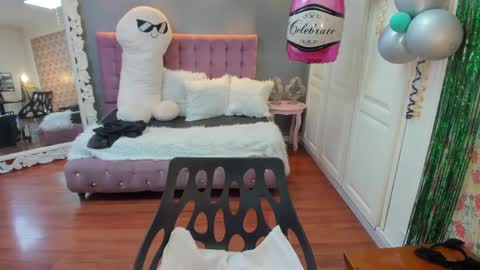 Tammara  online show from September 28, 2025, 7:47 am