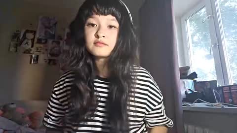 Lia online show from September 13, 2025, 11:43 am