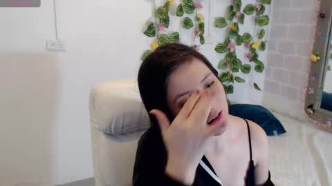 Tania  online show from October 18, 2025, 4:08 pm