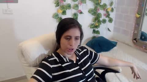 Tania  online show from November 30, 2025, 6:23 pm