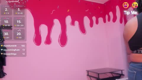 TaniaJhons online show from October 31, 2025, 1:50 am