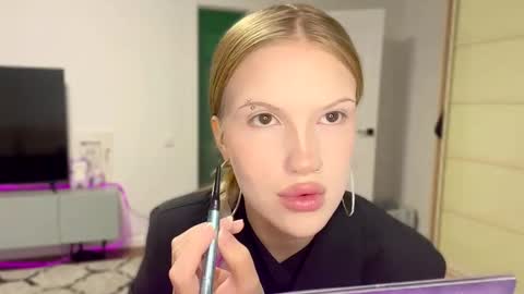 Snapshot of tanyaquartaro chatting on February 27, 2026, 5:13 pm Alisa online show from February 27, 2026, 5:13 pm