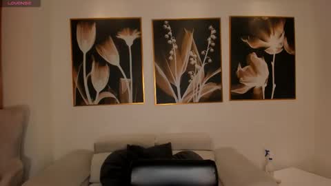 Tara Lawrence online show from February 5, 2026, 3:22 am