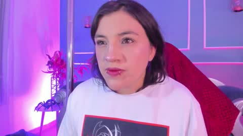 Snapshot of tarataylorr chatting on February 7, 2026, 3:10 am Tara online show from February 7, 2026, 3:10 am