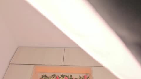  T A R A  online show from October 19, 2025, 4:40 pm