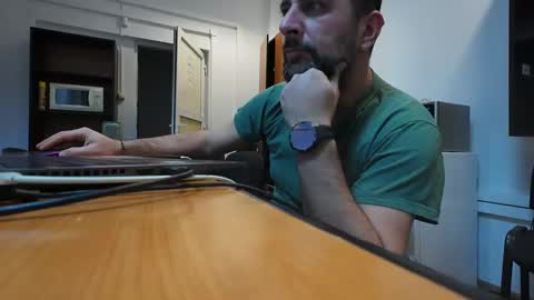 Snapshot of tarkan198 chatting on January 7, 2025, 6:56 pm tarkan198 online show from January 7, 2025, 6:56 pm