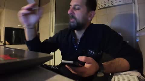 Snapshot of tarkan198 chatting on January 12, 2025, 8:25 pm tarkan198 online show from January 12, 2025, 8:25 pm