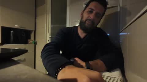 Snapshot of tarkan198 chatting on February 10, 2025, 8:00 pm tarkan198 online show from February 10, 2025, 8:00 pm