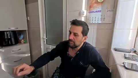 Snapshot of tarkan198 chatting on February 21, 2025, 7:45 am tarkan198 online show from February 21, 2025, 7:45 am