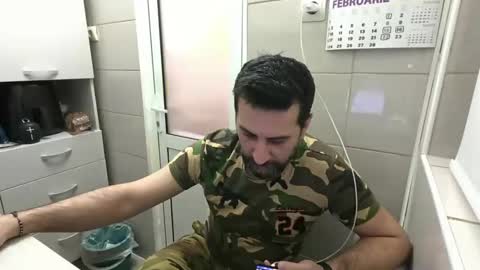 Snapshot of tarkan198 chatting on February 27, 2025, 4:32 pm tarkan198 online show from February 27, 2025, 4:32 pm