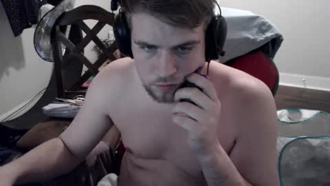 tarus333 online show from December 18, 2024, 5:26 am