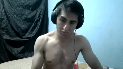 Snapshot of tarzan_07 chatting on July 1, 2026, 6:04 am tarzan_07 online show from July 1, 2026, 6:04 am