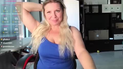 Tasha  Moon online show from October 8, 2025, 10:24 am