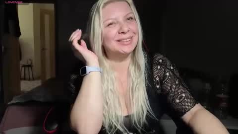 Tasha  Moon online show from April 23, 2026, 6:10 pm