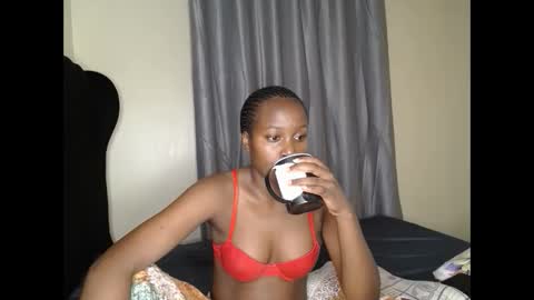 Snapshot of tasha_kimmy chatting on September 28, 2025, 11:32 pm Ireen online show from September 28, 2025, 11:32 pm