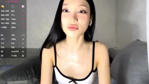 Viola online show from October 14, 2025, 6:47 am