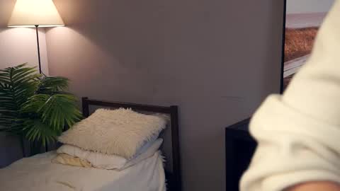 Your Ressie online show from December 2, 2025, 7:36 am