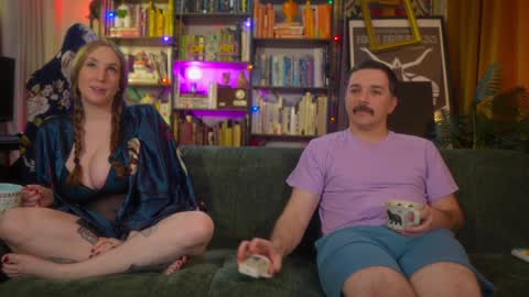 Vivian  Clark online show from October 15, 2025, 1:55 pm