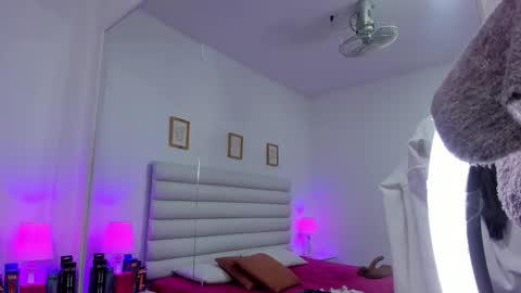 tatiana_arboleda online show from November 27, 2025, 3:08 am