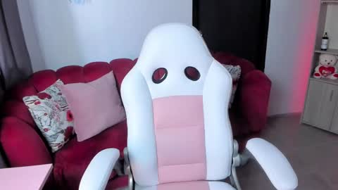 tatiana_mendoza online show from September 17, 2025, 2:30 pm