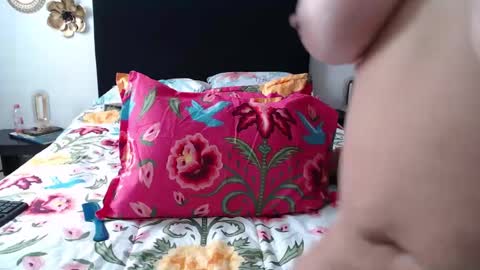 tatiana_monteros online show from October 6, 2025, 7:44 pm