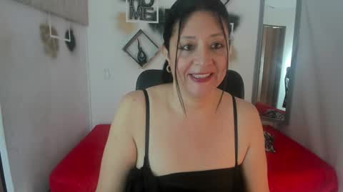 tatiana_sofiaa online show from October 7, 2025, 1:52 pm