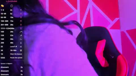 tatiana onnel online show from March 11, 2026, 7:53 pm