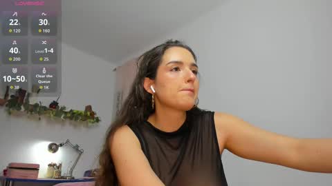 Snapshot of tatiannaz chatting on September 16, 2025, 10:11 pm Tatianna online show from September 16, 2025, 10:11 pm