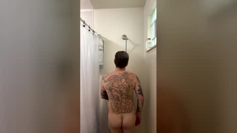 Snapshot of tattedupboyfun chatting on May 31, 2026, 3:41 pm tattedupboyfun online show from May 31, 2026, 3:41 pm