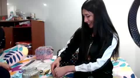 tatto_smoke_couple online show from December 22, 2025, 4:31 am