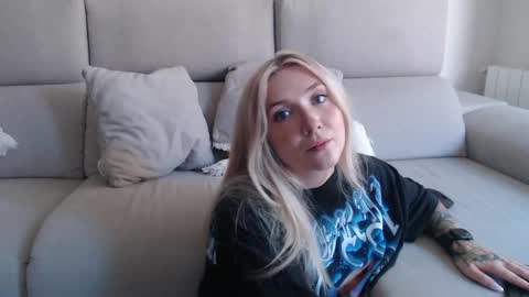 tattoobbgirl online show from September 17, 2025, 11:56 am