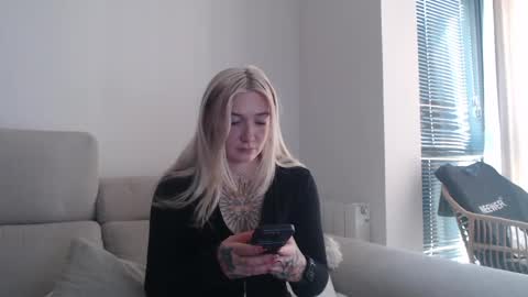 tattoobbgirl online show from October 15, 2025, 11:21 am