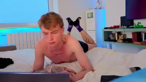 Alex but u can call me Theo online show from November 7, 2025, 5:07 am