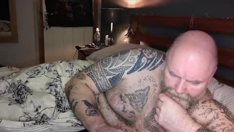Tattooeddilf 01 online show from December 6, 2024, 2:13 am